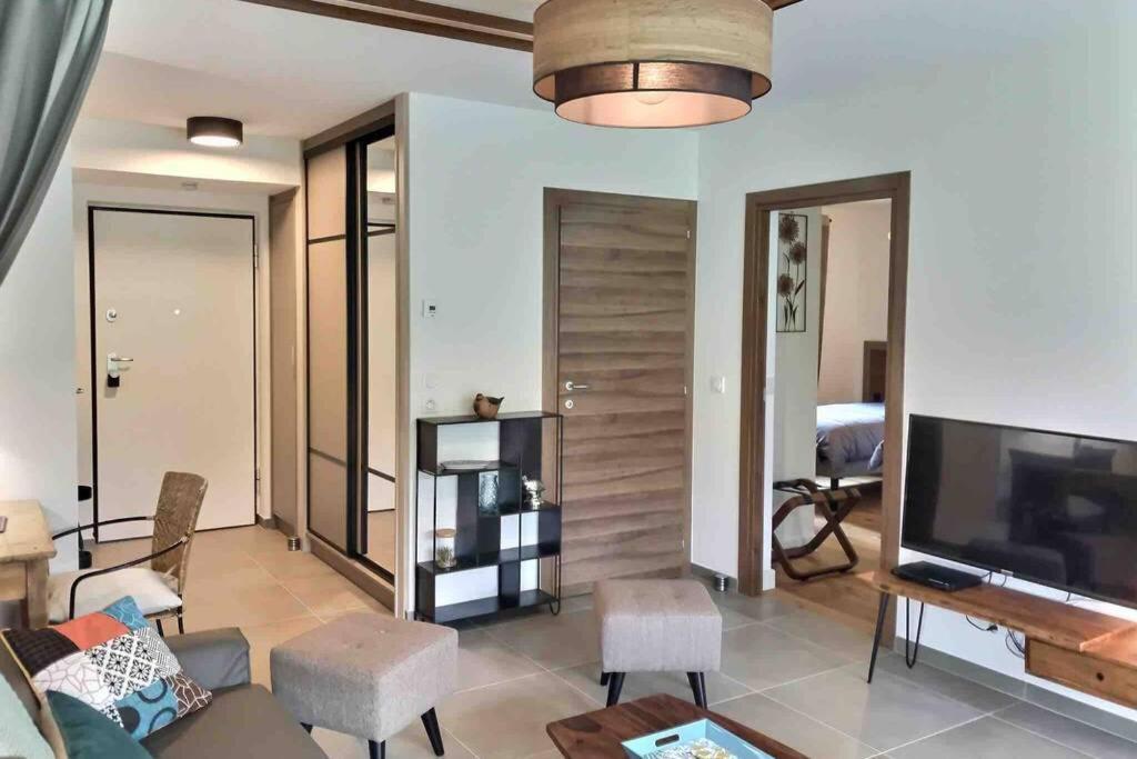 Tres Bel En Rez De Jardin, Apartment *